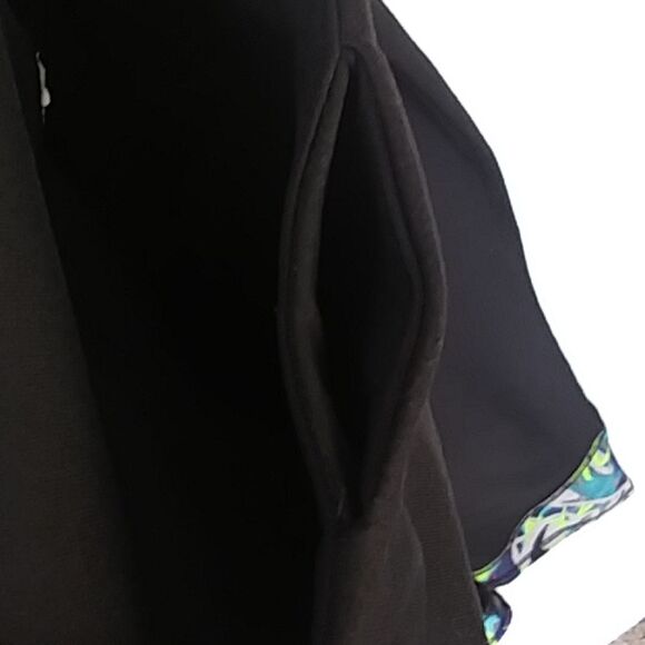 Fabletics Athletic Yoga Cropped Leggings hidden pocket abstract multicolor hems - Picture 8 of 8